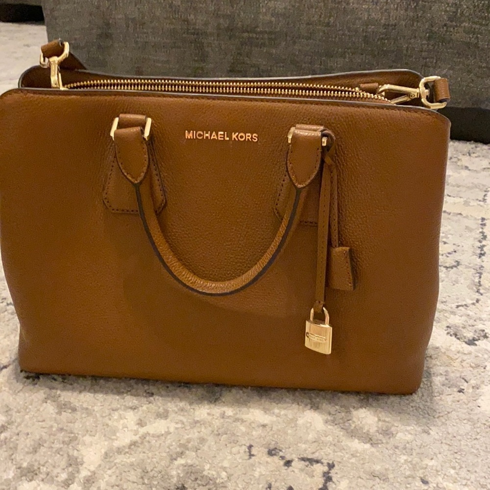 Michael Kors tan crossbody